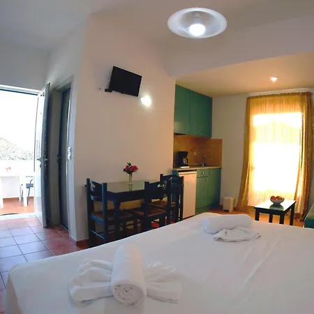 Tersanas Beach Lodges *